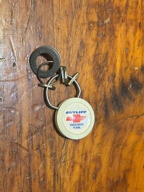 Vintage record & detach car key tokens & knockouts Chevrolet (?) old keychain